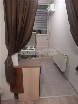 Izdajem garsonjeru  u  ulici Zdravka Čelara