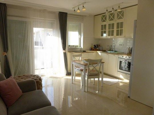 Kalemegdan, 70m2, renoviran, terasa, petfriendly