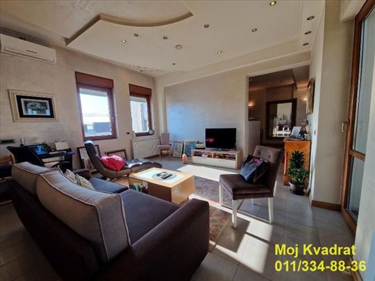 Odličan stan u Knez Mihailovoj, 78m2 + 54m2