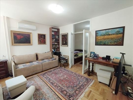 Renoviran 1.5 stan, Radovana Simića Cige, 42m2