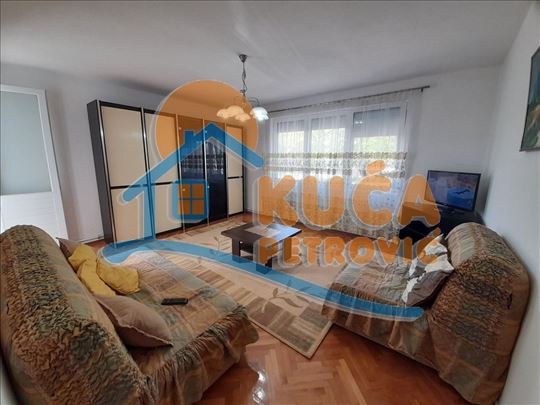 Izdaje se stan u Durlanu, visoko prizemlje, 53m2, 