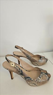 Via Spiga prekrasne lagane svečane br 40