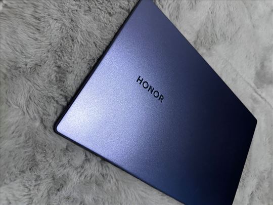 Na prodaju laptop 