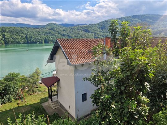Vikendica na jezeru Gazivode Srbija
