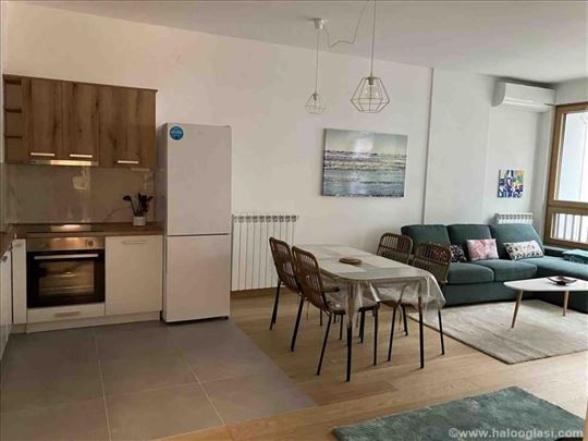 ZepTerra, 2.0 namešten, garaža,pet friendly ID#817