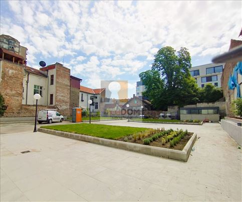 DORĆOL nov Lux 1.0 useljiv retko u ponudi