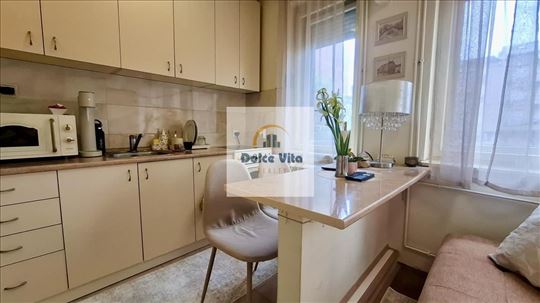Prodaje se jednoiposoban stan, 39m², Zvezdara – Li