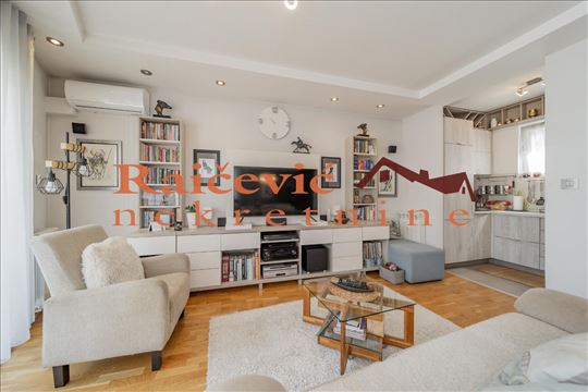 Sa garazom, Djeram, Sabacka, 3.0, 88 m2 sa T i L