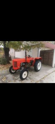Traktor zetor 