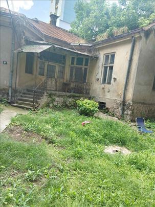 Za preporuku kuća na Vračaru