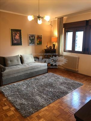 Gandijeva Novi Beograd trosoban 84 kvadrata