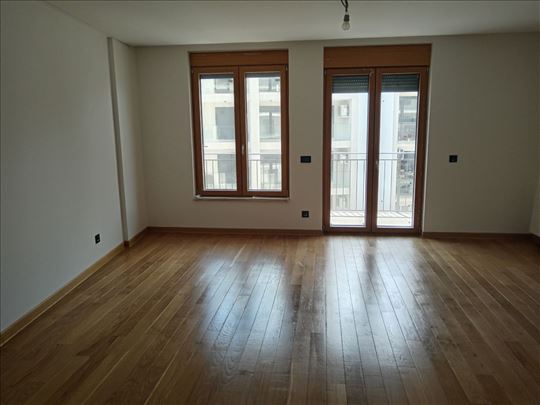 HRAM, Stojana Protića, 262m2, nov, LUX