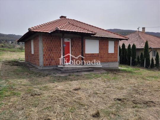 Kuća na atraktivnoj lokaciji, Tresije, Kosmaj, Sop