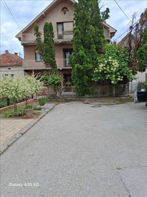 Kuća u blizini Male Pijacena 