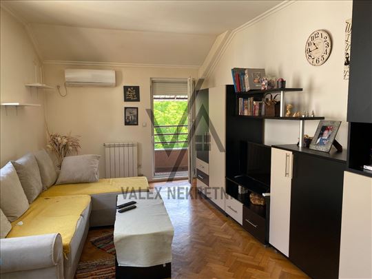 Funkcionalan 2.0 sa terasom, 51m2 ,Zvezdara