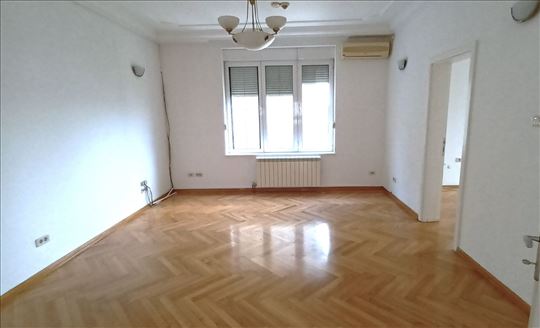 Vračar,7 kancelarija,terasa,parking