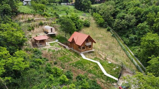 Čortanovci Kraljev Breg vikendica 70m2 HITNO!