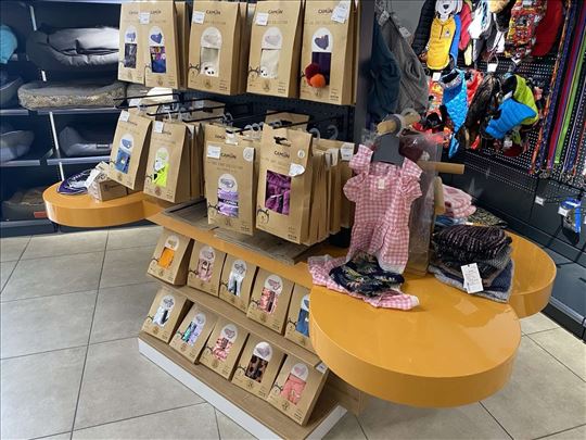 Drvena gongola, polica, pult