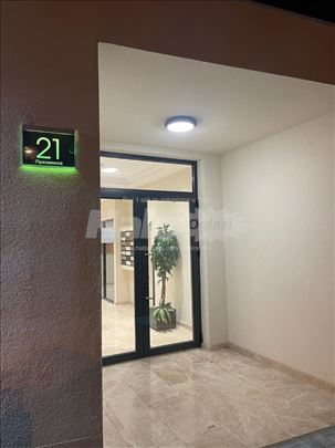 Izdajem Garazu u Presevskoj 21,Novogradnja