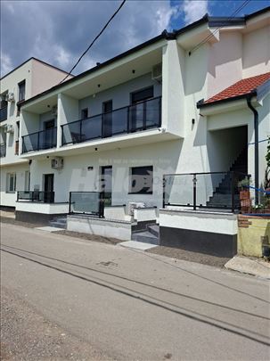 Izdajem LUX lokal u Batajnici 