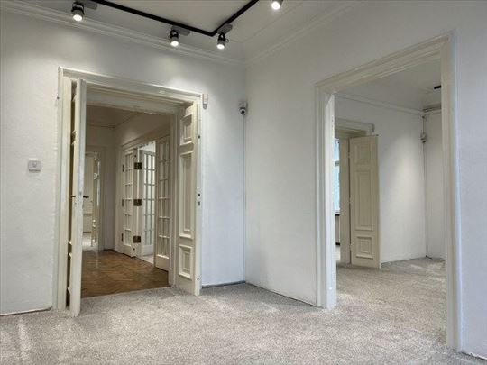 Krunska, 120m2, renoviran salonski stan, 5 soba
