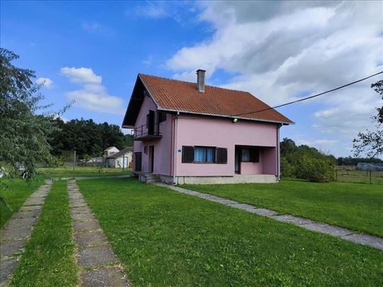 Kuća 160 m², 96 ari, Obrenovac, Ljubinić 