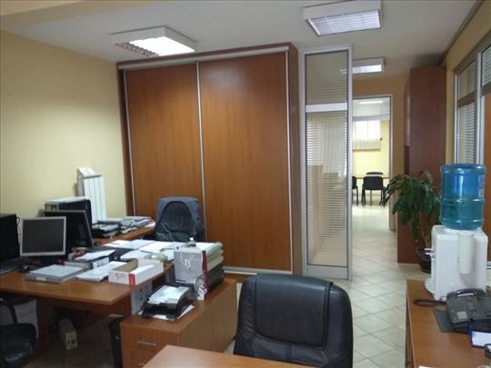 Lokal 83m2 Ratka Mitrovica Cukarica ID#2141