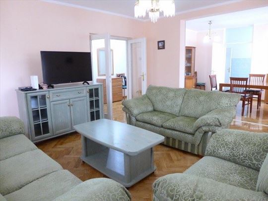 Sokobanjska, 130m2, 4  spavaće, 2 kupatila, garaža