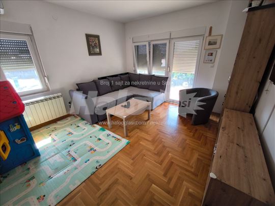 Uknjižen 3.0 stan, Ledine, 69m²