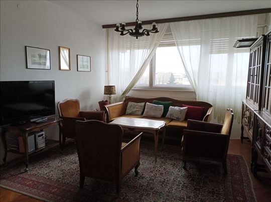 3,5 soban stan sa 2balkona,98m2,Novi Sad,Centar,Il