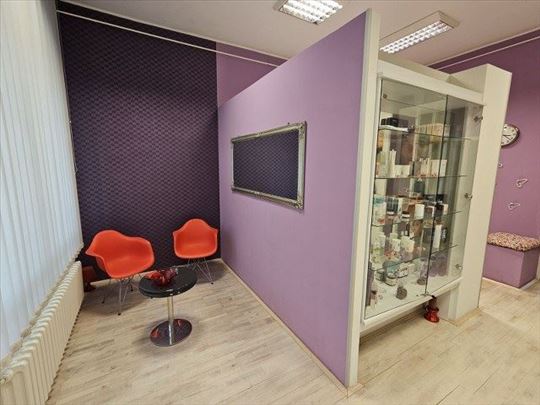 Donji Dorćol, 58m2, opremljen kozmetički salon