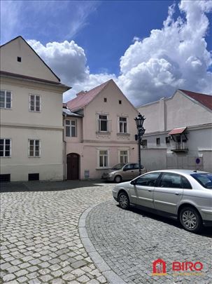 Ekskluzivna prodaja stana u gradiću