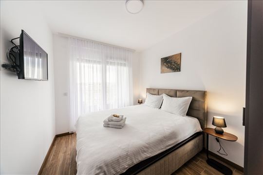 Kragujevac, apartmansa garažnim parking mestom
