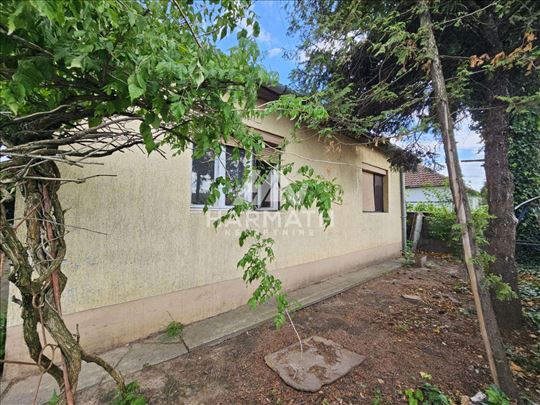 Prodaje se kuća 82m2 u Malom Bajmoku