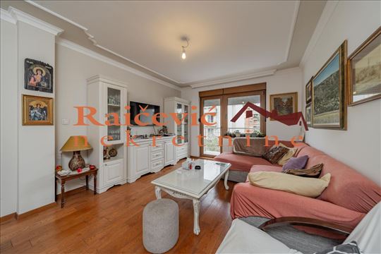 Retko, Crveni krst, Vojvode Petka, 3.0, 66 m2