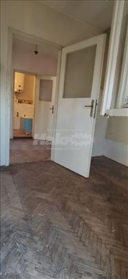 Stan 64m2,Gvozdićeva,Lipov lad