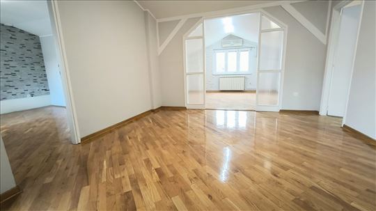 Top Ponuda,145 m2, Renoviran, Uračunate režije