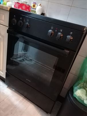 Gorenje električni šporet sa ravnom pločom 60cm 