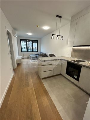 Lux dvosoban-blok 58-Lastavica sa garažom