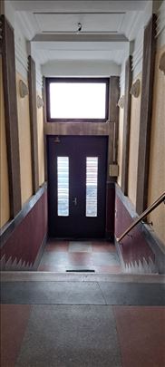 Vračar, 130 m2, CG, 3 sp., salonski stan, useljiv