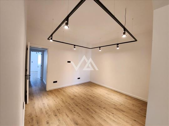 Izdaje se 4.0 poslovni prostor, Stari grad