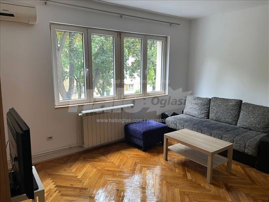 Izdaje se dvosoban stan ul. Kopernikova, Beograd