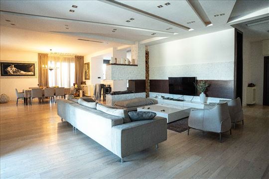 Lux 4.0 penthouse,300m2+400m2 krovna terasa,garaža
