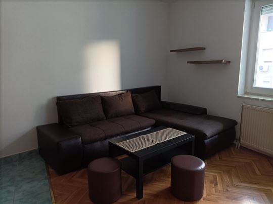2,5 soban  stan sa lođom,55m2,Grbavica,Gogoljeva