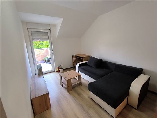 Batajnica, 0.5s, 25m2+ ter, klima, namešten