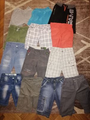 Bermude kao nove više pari vel.10-12