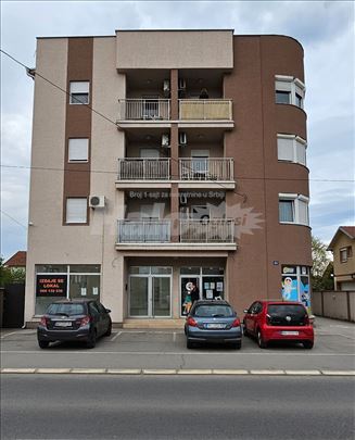 Izdaje se lokal od 65m2 u Zemunu, Altina 