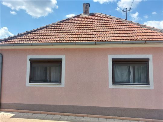 Platz nekretnine-život bez tenzije u Omoljici!