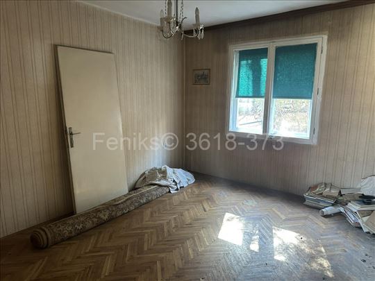 Prodaja stana Karaburma 74m2