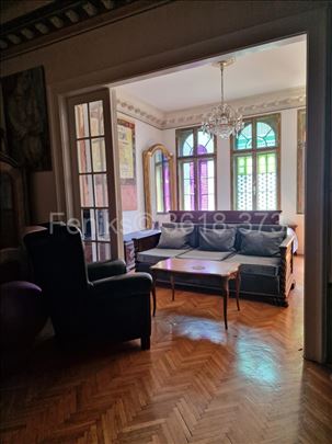 Prodaja stana salonskog tipa 72m2
